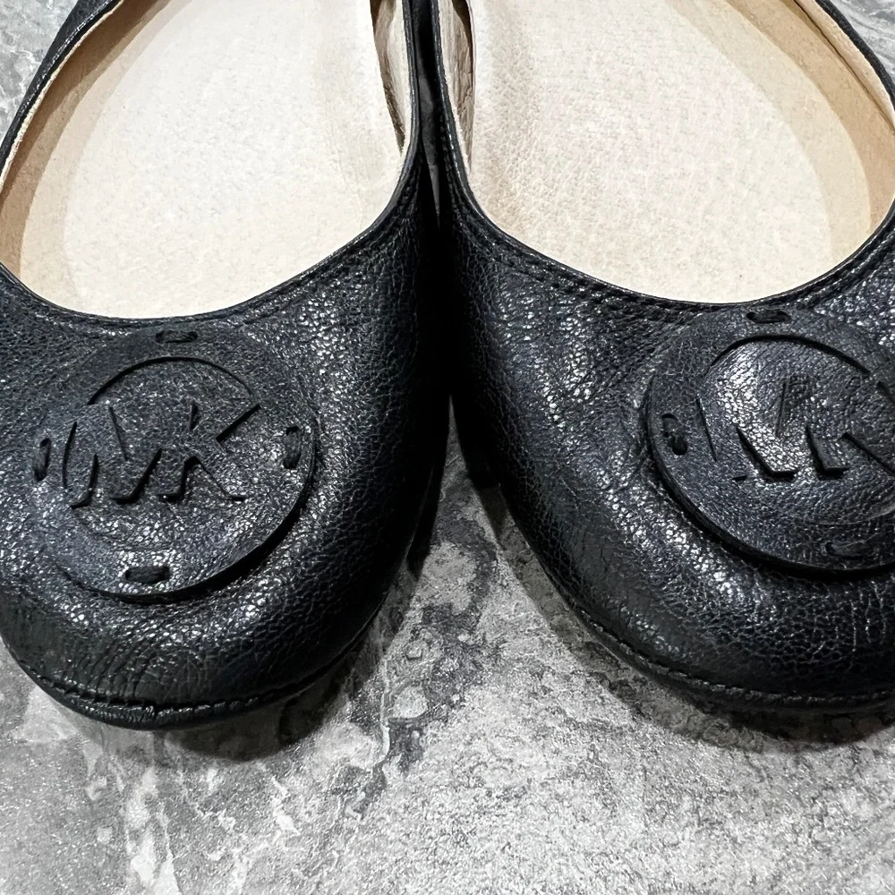 Michael Kors Black Leather Flats loafers with logo size 9M womens - Picture 2 of 7
